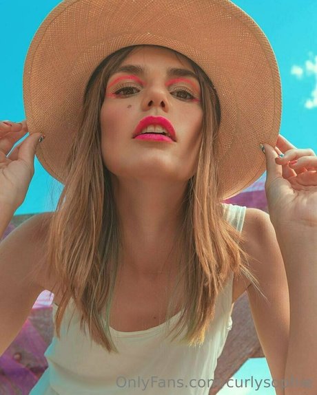 curlysophie onlyfans porno