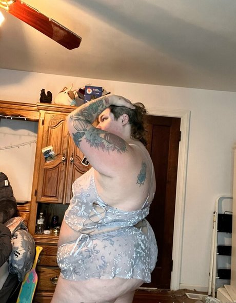 rainbowbelli onlyfans naked