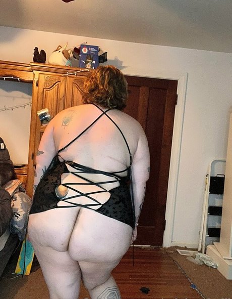 rainbowbelli only fans naked