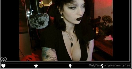 rivenmercyfree only fans pics