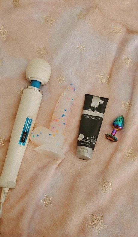 x moonbaby onlyfans ass