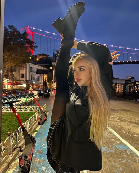 Anna Contortionist onlyfans leak naked