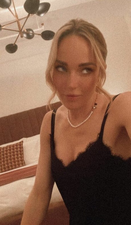 Caity Lotz onlyfans leak nudes