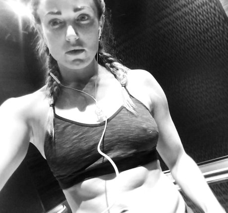 Caity Lotz onlyfans leaked pictures