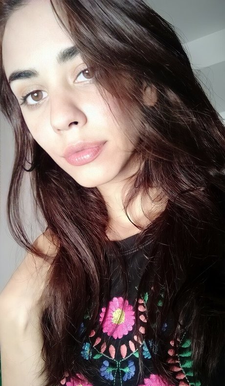 Vera Kaludi tits onlyfans