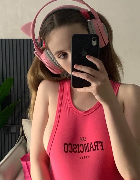 Anny Walker onlyfans leaks.