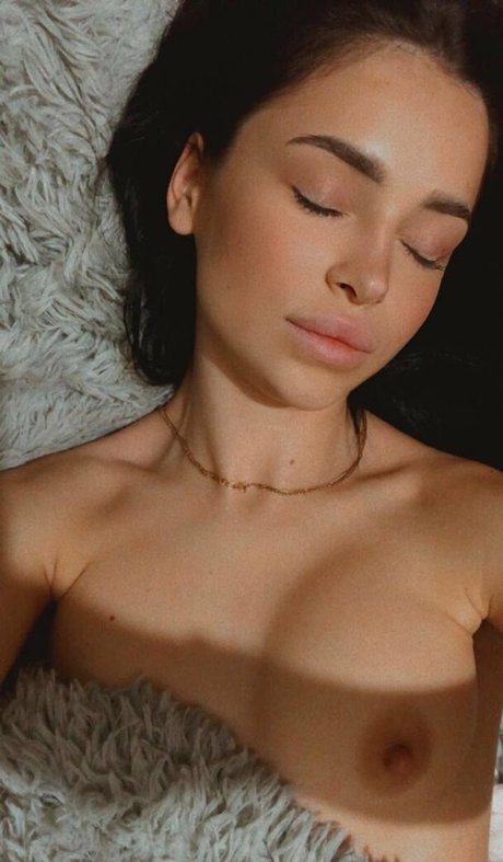 Mila Moore is on onlyfans