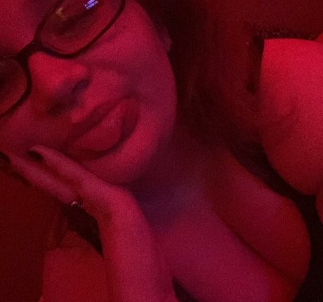 Rachael Mizak naked onlyfans leaks