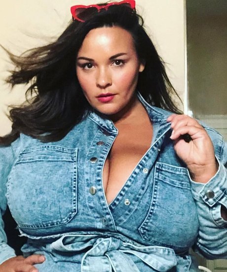 Nicole Denise Johansson onlyfans