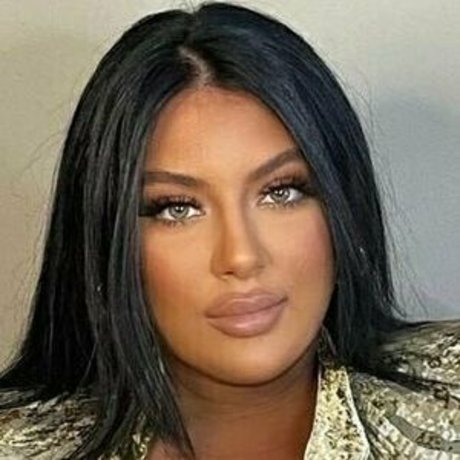 ashbovaxo onlyfans strip tease