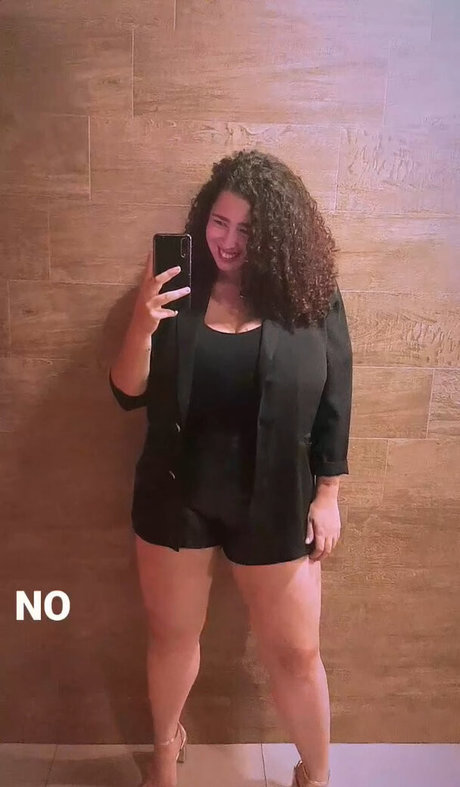 Maria T onlyfans model photo