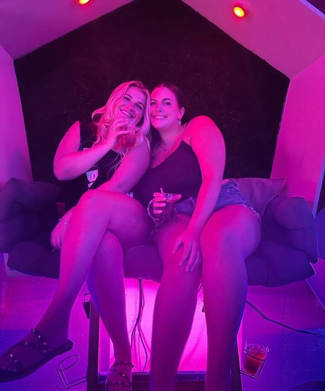 savannah only fans pics