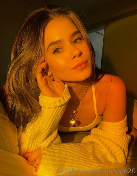 emmm20 onlyfans leaks naked