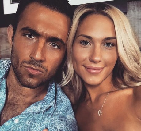 Dezmin Schubel onlyfans strip tease