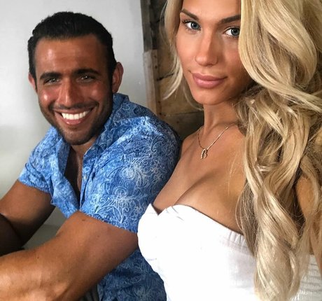 Dezmin Schubel pics onlyfans