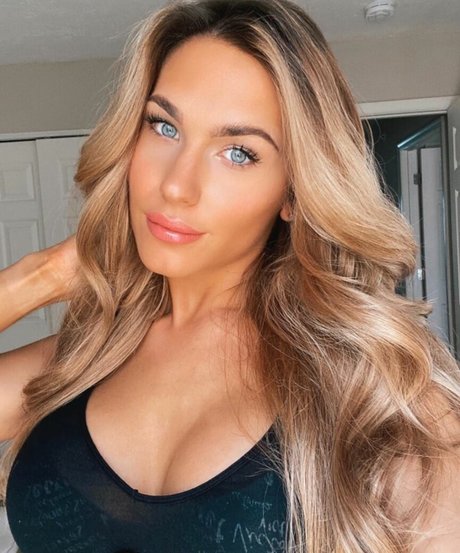 Dezmin Schubel onlyfans naked porn