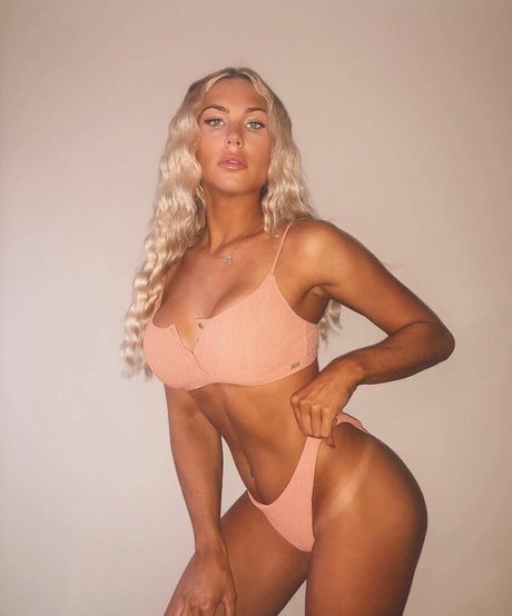 Dezmin Schubel onlyfans content type