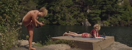 Julia Garner nude only fans