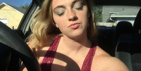 Raelyne Summeier onlyfans leak