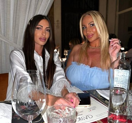 sexy latina onlyfans pretty selfie