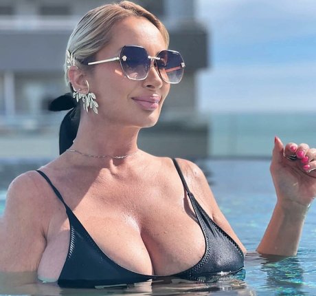 Mara Traversi free onlyfans