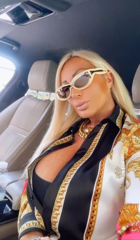 Mara Traversi onlyfans photo