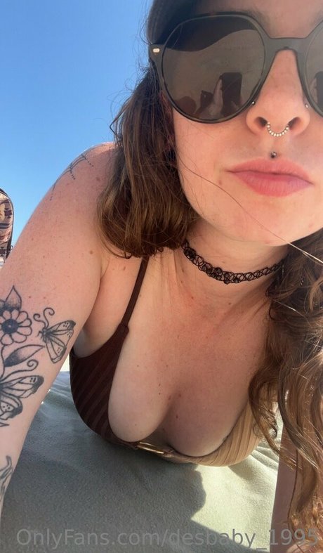 desbaby 1995 onlyfans strip