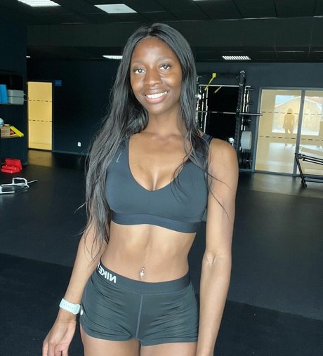 Khaddi Sagnia onlyfans