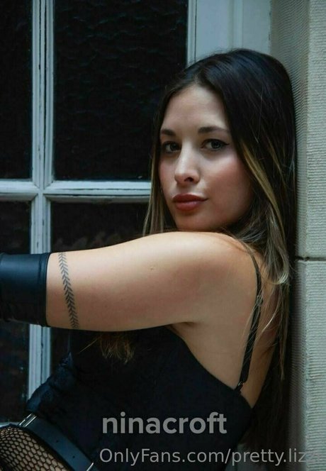 pretty lizzi onlyfans strip