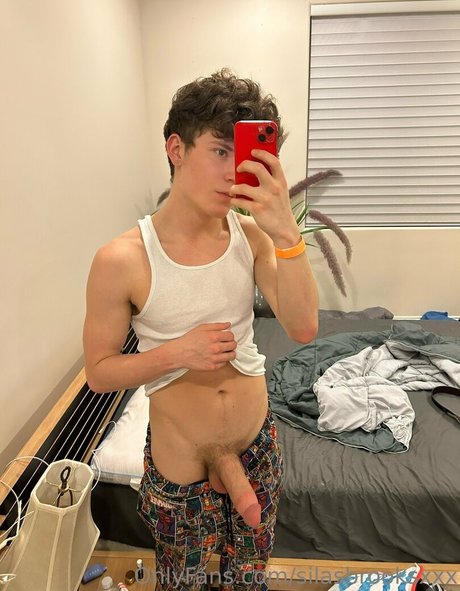 silasbrooksxxx onlyfans strip