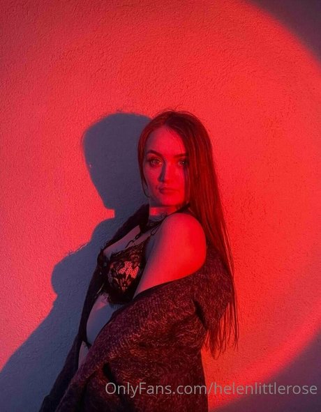 helenlittlerose hot onlyfans