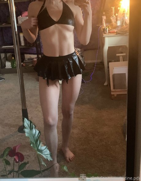 satine pdx desnuda onlyfans