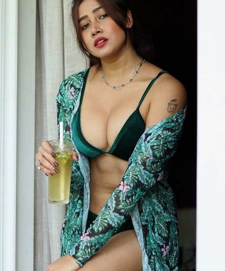 Sofia Ansari onlyfans leaked nudes