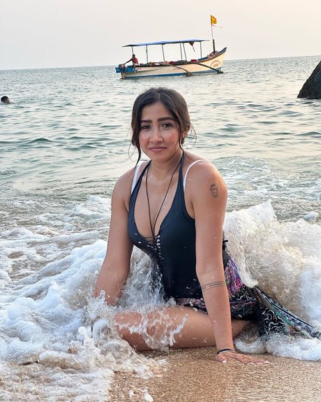 Sofia Ansari onlyfans strip