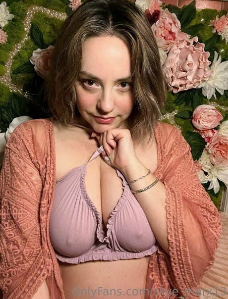 skye marx13 naked onlyfans leaked