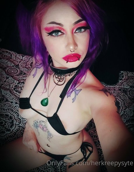 herkreepysyte only fans content