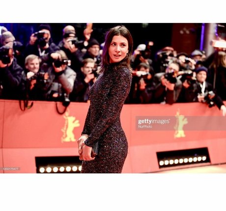 Aylin Tezel free only fans