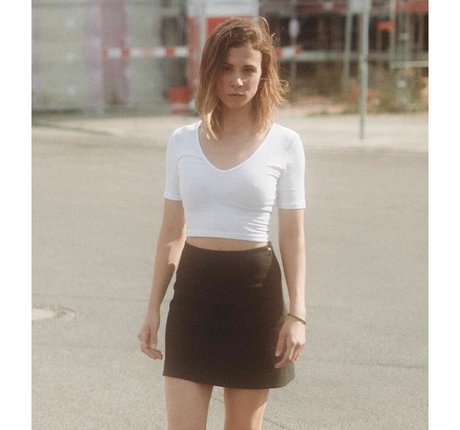 Aylin Tezel leaked porn onlyfans