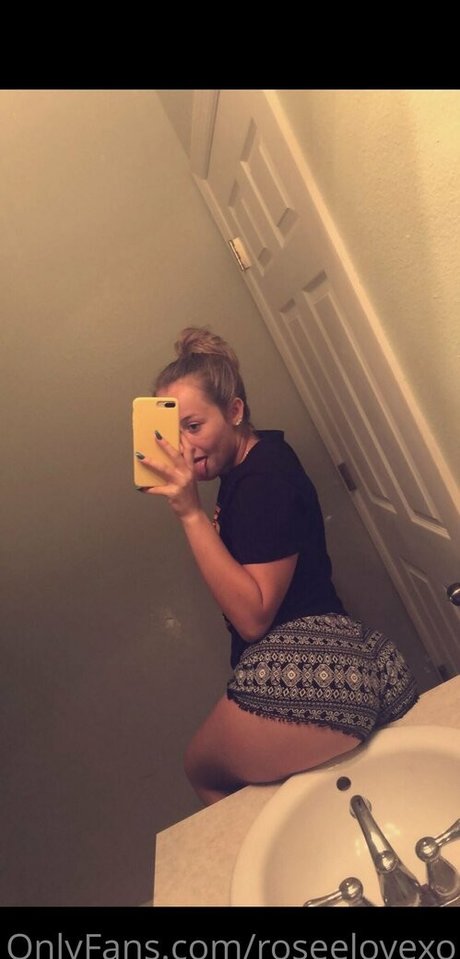 roseelovexo onlyfans content leaked