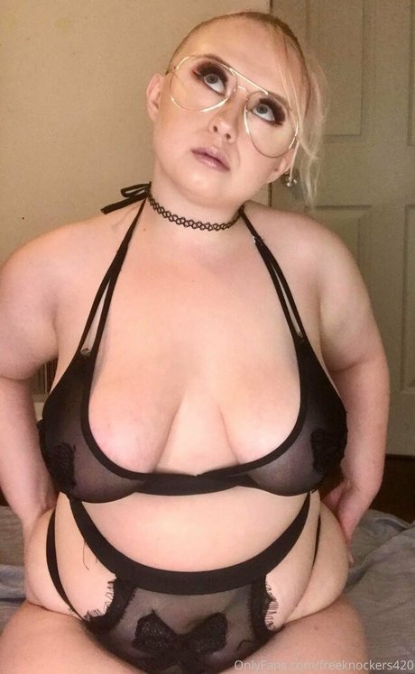 freeknockers420  pic