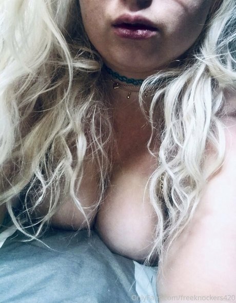 freeknockers420 nude on onlyfans