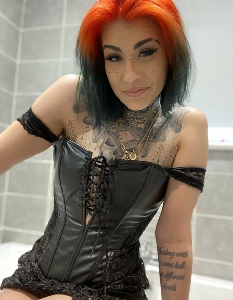 dee louisexxx onlyfans leaked pics