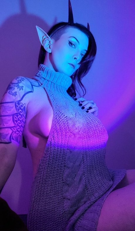 MajestyRedQueen onlyfans naked