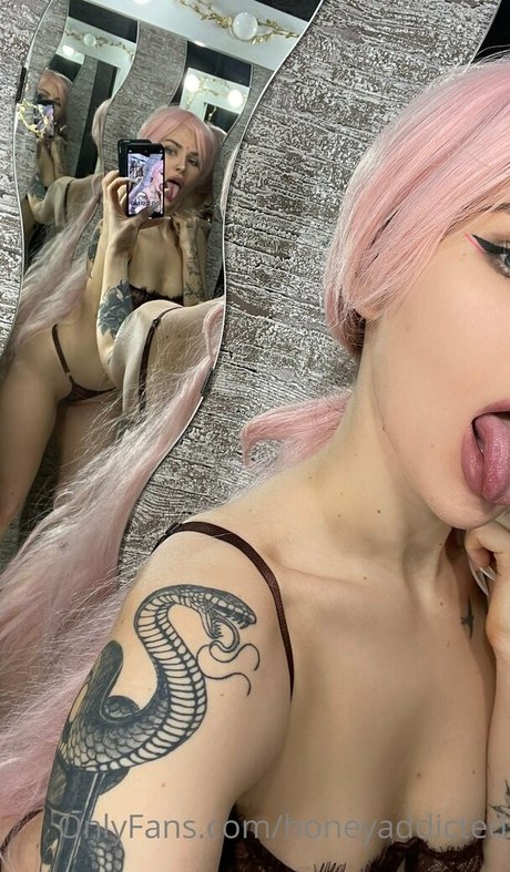 honeyaddicted onlyfans leaked dirtyship