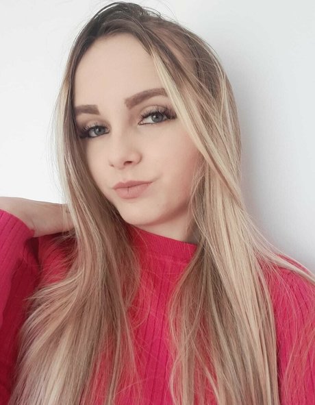 blonde xxx onlyfans hot portrayal