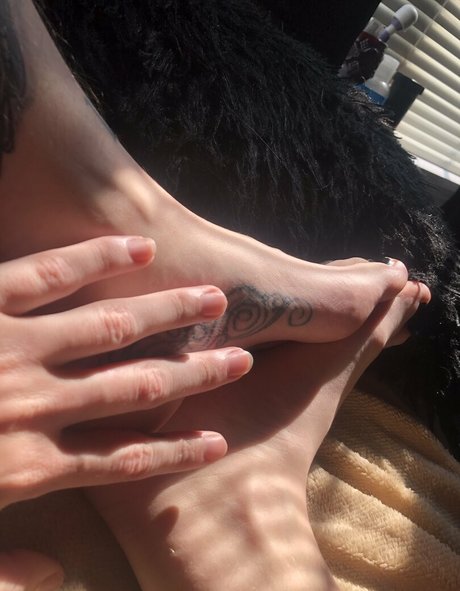 sentientwaifu onlyfans naked