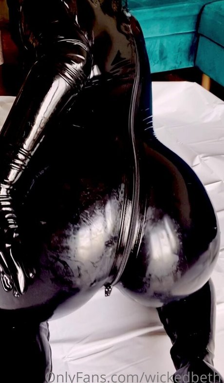 Wicked Beth onlyfans leaked