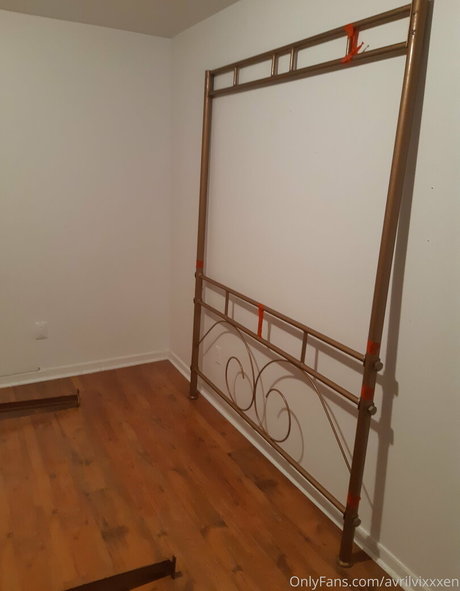 avrilvixxxen onlyfans nudes porn