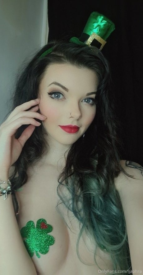 LouiseJulie onlyfans explicit content