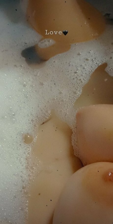 humpday addams onlyfans tits